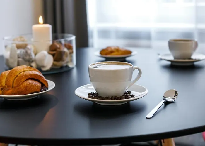 Happy كراكوفيا